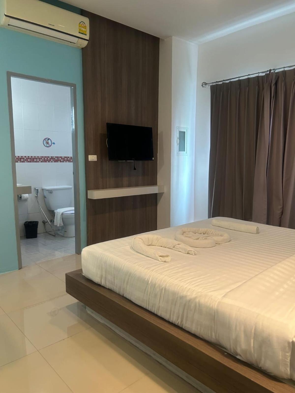 Hotel The Journey Patong New 외부 사진
