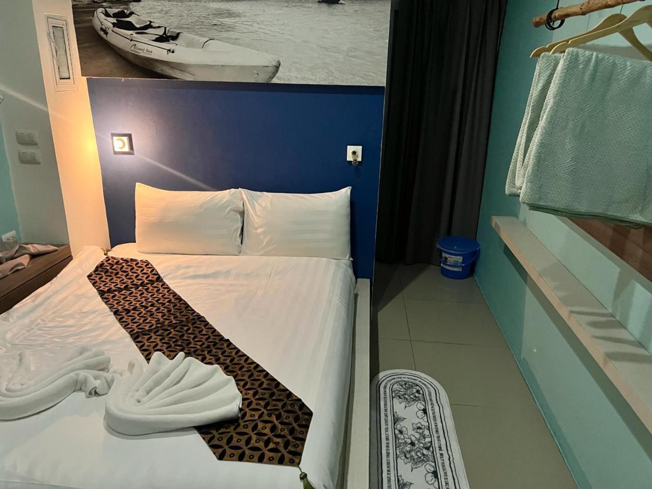 Hotel The Journey Patong New 외부 사진