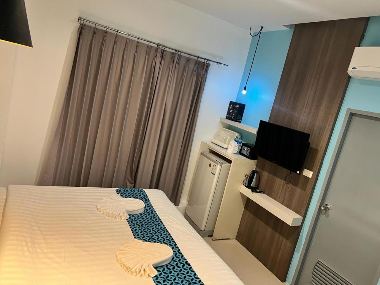 Hotel The Journey Patong New 외부 사진